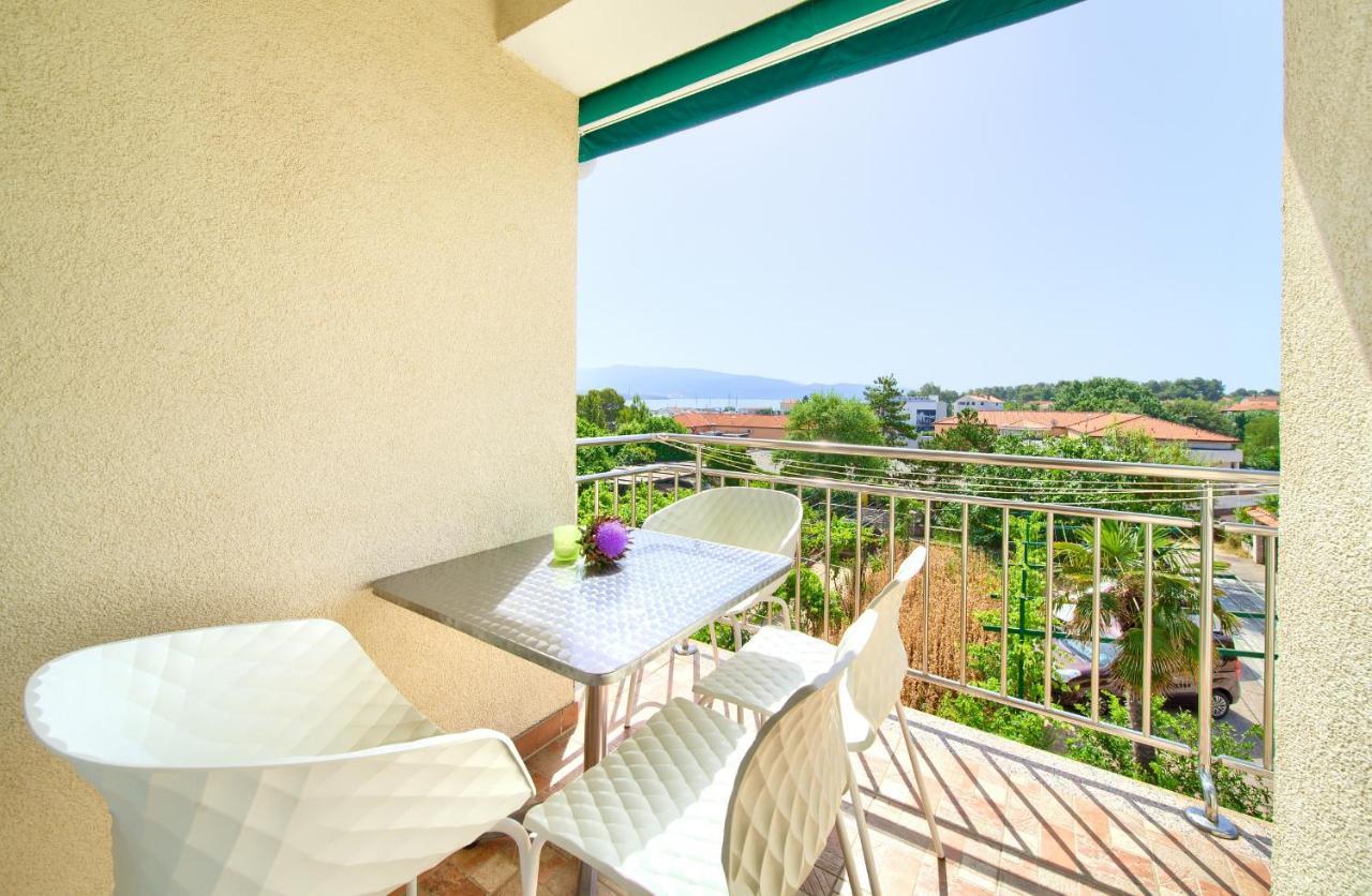 Apartments Adria Danka Krk Town Exterior photo