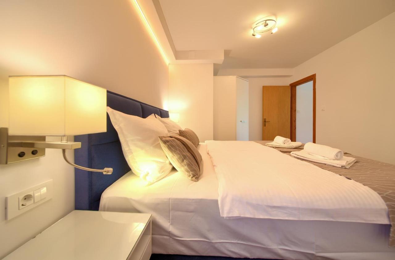 Apartments Adria Danka Krk Town Exterior photo