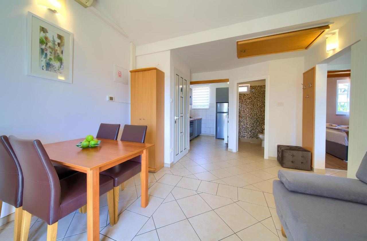 Apartments Adria Danka Krk Town Exterior photo